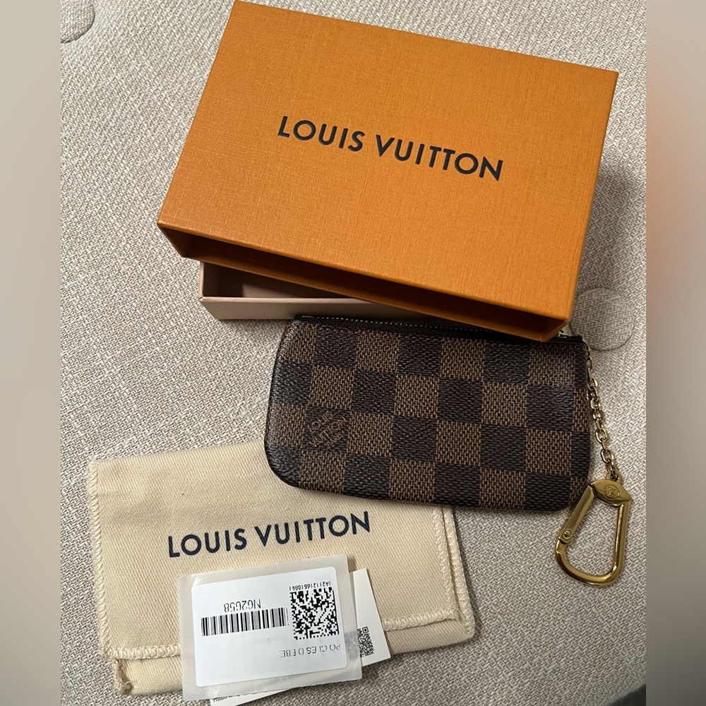Louis Vuitton Key Pouch DE